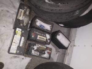 lot 402 image: 6 Batteries Sold as Cores (some may still be okay)
