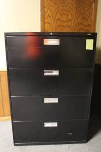 lot 408 image: HON 4 Drawer Lateral File Cabinet 36x19x53
