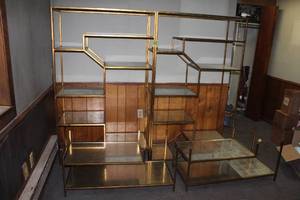 lot 415 image: Unique Gold Mirror Multi Level Shelf with 2 Extra Pieces