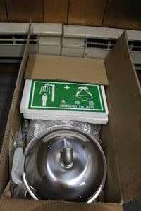 lot 417 image: New Emergency Eye Wash Station