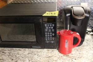 lot 432 image: GE Microwave, Keurig, Teapot
