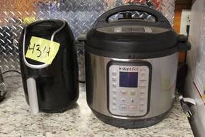 lot 434 image: Power XL Air Fryer, Instant Pot