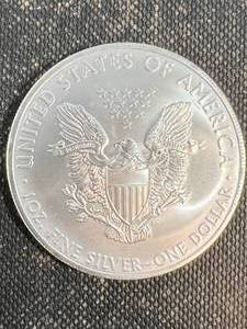 lot 20 image: 2013 AMERICAN SILVER EAGLE 1 TROY OZ .999 FINE SILVER