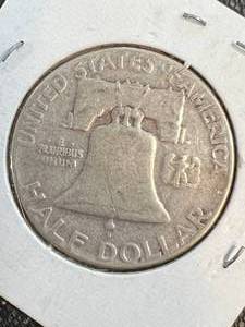lot 26 image: 1957 US FRANKLIN HALF DOLLAR