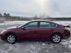 2010 Nissan Altima - 2 OWNERS