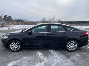 2013 Ford Fusion SE - 2 OWNERS