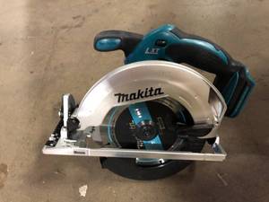 Makita 18V LXT Lithium-Ion Cordless 6-12 in. Lightweight Circular Saw and General Purpose Blade (Tool-Only) Customer Returns See Pictures