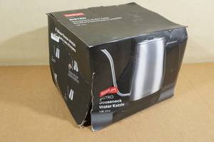 Bodum Bistro Gooseneck Water Kettle
