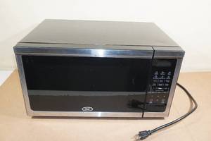 Oster 1.1cu ft Microwave