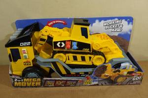 Maxx Action 2-N-1 Mega Mover � Construction Truck and Trailer