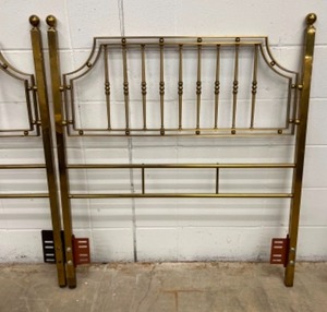 lot 40 image: Set of Twin Brass Headboards with Bed Frames