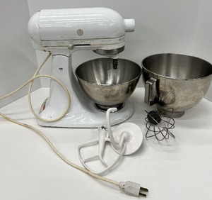 lot 62 image: White Kitchenaid Mixer with 2 Bowls and Attachments