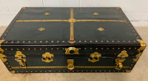 lot 144 image: Antique Steamer Trunk wBrass Hardware