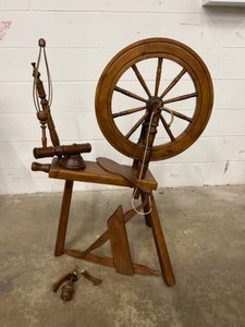 lot 166 image: Wood Antique Spinning Wheel