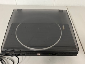 lot 172 image: Vintage SCOTT Record Player Model P54004