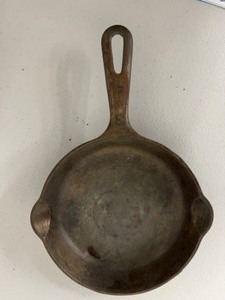 lot 183 image: Vintage 6 Cast Iron Skillet #3