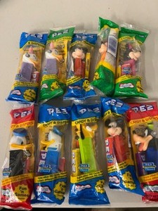 lot 196 image: 10 Disney PEZ Characters New in Packages