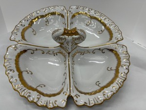 lot 84 image: Vintage Divided Tidbit Serving Dish