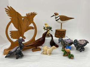 lot 223 image: Vintage Figurines of Different Types of BIRDS