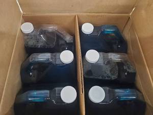 lot 297 image: Case of 6 Turtle Wax 1 Gallon Car Wash Bottles #2