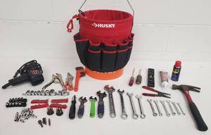 lot 271 image: Bucket Full of Hand Tools & Drill
