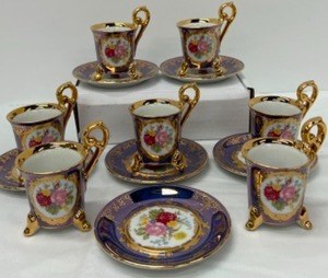 lot 90 image: Vintage OHASHI Footed Tea Cups - Japan - NOS