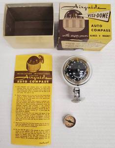 lot 323 image: Vintage VISI-DOME No. 75 Auto Compass