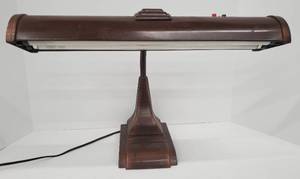 lot 485 image: Vintage 1940s Metal Industrial Desk Lamp
