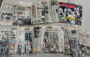 lot 454 image: Vintage Lot of TWINS Champion Journey Minneapolis Newspapers & Sports Illustrated
