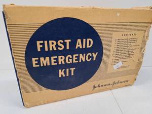 lot 359 image: Vintage Johnson & Johnson First Aid Kit in Box