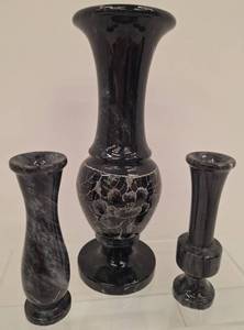 lot 370 image: Ceramic Onyx Vases - Qty. 3