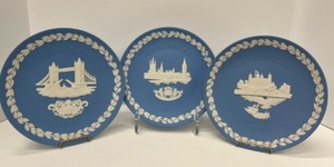 lot 347 image: Trio of WEDGEWOOD Christmas Plates wBoxes