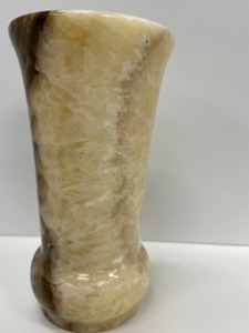 lot 367 image: Onyx Alabaster Stone Vase