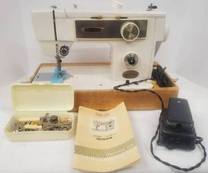 lot 568 image: Vintage ALCO Necchi Sewing Machine A709-3