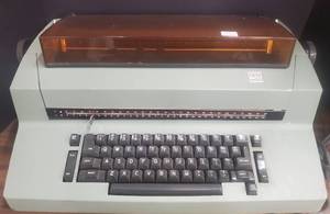 lot 562 image: IBM Selectric II Correcting Electric Typewriter