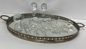 lot 538 image: Vintage Mirrored Tray with Crystal Chandelier Dangling Prisms & Orbs