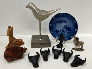 lot 540 image: Vintage Lot of Animal Figurines of Resin, Wood, Metal and Ceramic