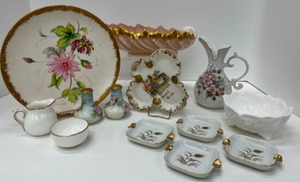 lot 522 image: Assortment of China Plates, Dishes, Trinket Dish, Servers, Salt & Pepper Shakers, Ash Trays & More