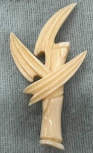 lot 574 image: Carved Bamboo figure Floral Pin Brooch Signed by Artist 2