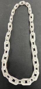 lot 578 image: Vintage 70s Retro Lucite Loop Chain Necklace Varigated Size Links White and Clear Color