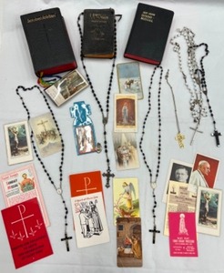 lot 589 image: Vintage Catholic Rosaries, Missimals, Saint Cards & Religious Items