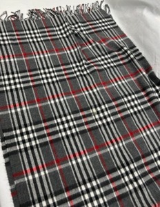 lot 641 image: Large Cashmere Scarf Made in Italy