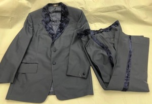 lot 656 image: Vintage Mens AFTER SIX Velvet accent Tuxedo Navy Blue
