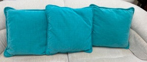 lot 686 image: 3 Post Modern Aqua Custom 20 Accent Pillows