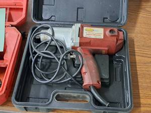 lot 913 image: Northern Industrial Tools Industrial Electric Impact Wrench with Case