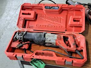 lot 912 image: Milwaukee Sawzall Reciprocating Saw 6519-30 with Case