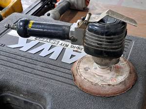 lot 906 image: Air Disc Sander