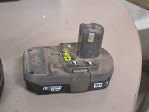 lot 917 image: Ryobi 18V 24Wh Lithium-Ion Cordless Tool Battery P102