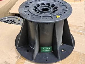 lot 927 image: Lot of (20) Elmich VersiJack 117-201mm Polypropylene Raised Floor Pedestal VJ-F4