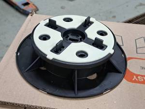 lot 958 image: Lot of (80) Eterno Ivica 1-34 Polypropylene Raised Floor Pedestal BM2